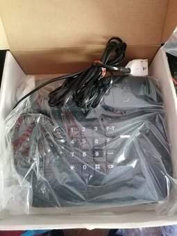 Telefon pevna linka