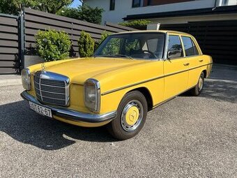 Mercedes Benz W 115 ,230karburator.žlty.