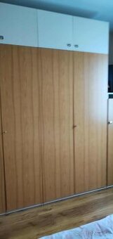 Skrine do spalne+ nočné stoliky
