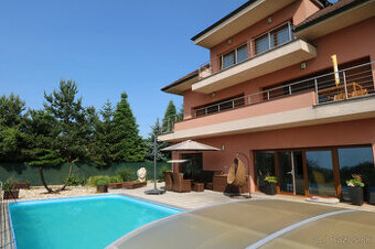 Prenajmeme 4 izb. byt v rodinnej vile na Kolibe.