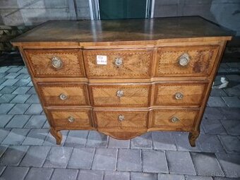 21 - Predám starožitnú komodu v štýle klasicizmu