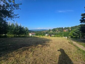 Predám atraktivny pozemok v rekreačnej oblasti Drienica