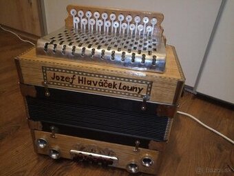 heligonka hlaváček