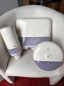 Tork zásobníky – utierky na ruky + WC papier + mydlo.