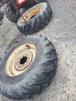 ponúkam par kolies 18 4 34 zetor crystal