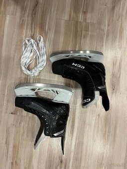 Korčule na ľad CCM