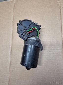 Motorček stieračov,stierača octavia 1