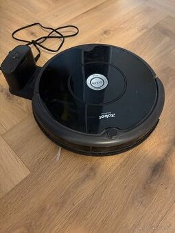 iRobot Roomba 606 Robotický vysávač