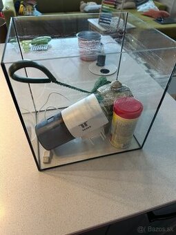 Komplet akvarium na chov rybicky v malom