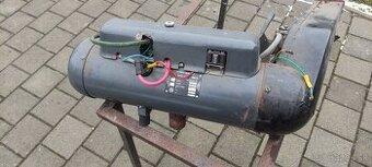 Tatra 613 Benzínové kúrenie / bufík