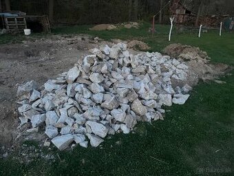 Darujem za odvoz betónovú sut