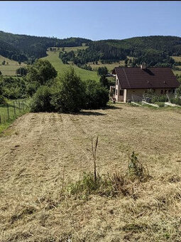 Výnimočný slnečný stavebný pozemok s krásnym výhľadom na Beň
