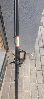 Predám spombovu udicu 5lb + navyjak okuma K8