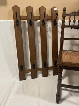 Vesiak, masiv, kov, v 100 cm, s 69 cm, bazar