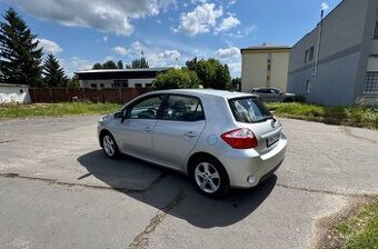 Toyota Auris 1.6 VVT-i 97 kW