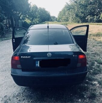 0FiCIAL•ULTiMAT€•$UPER-CaR