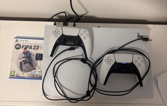 PS5 s mechanikou + 2 ovladače + monitor