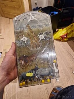 Stolny pinball, hra retro