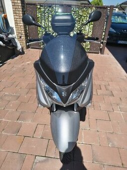 Suzuki Burgman UH 125