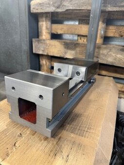 Hydraulický zverák - 1