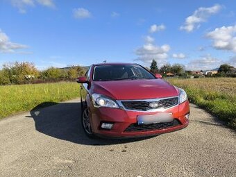 Kia ceed r.v. 2011, 1.4 benzín , 141 tis. Km