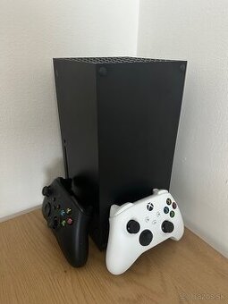 Xbox Series X & 2 controllers