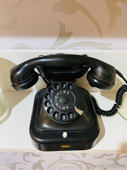 Retro telefóny Tesla