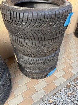 255/55R18
