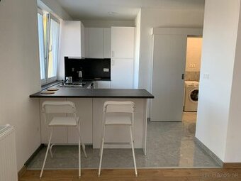 Predaj byty 1 iz. Pluhová ul. Bratislava III - Nové Mesto - 1