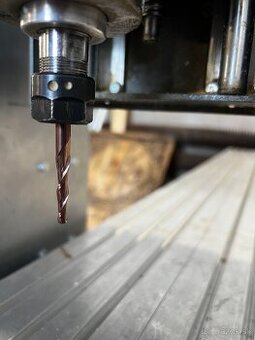 CNC frézovanie a 3D rezbárske práce(masív,MDF,plast)