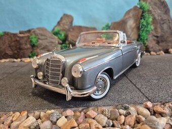 Prodám model 1:18 Mercedes Benz 220SE cabrio - 1
