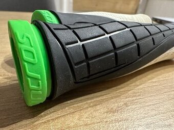 Syncros gripy - 20mm