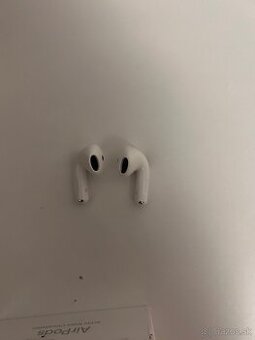 Apple airpods 4