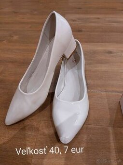 Pekne elegantné topánky na svadbu