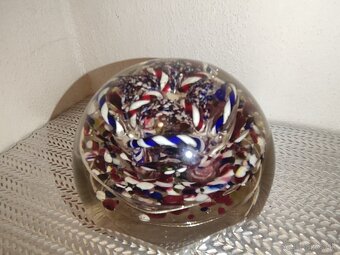 Krásne brúsené těžítko