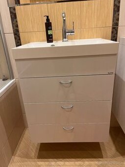 Skrinky do kupelne (Elita) + umyvadlo a bateria (Hansgrohe)