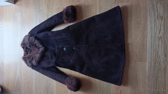 Slovenský hnedý dlhý kožuch,veľ.40