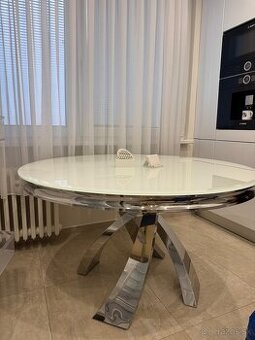 Kuchynský mohutný sklenený stôl