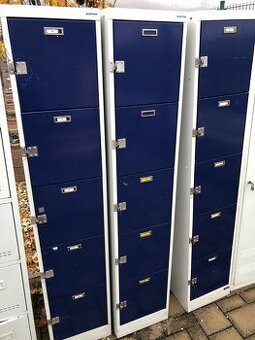 Plechová šatníková skrinka alebo na náradie