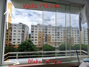 Presklenenie balkona