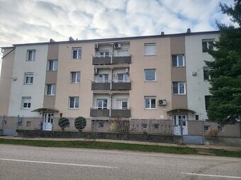 Predám 2 izbový byt v Hurbanove, 53 m2