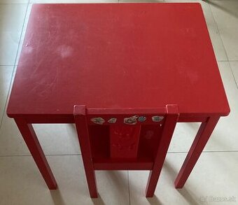 Stôl a stolička pre deti