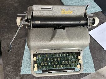 RETRO pisaci stroj ZETA