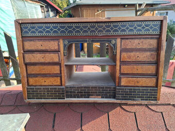 Predám starožitnú šuplíkovú skrinku koreňovica intarzie