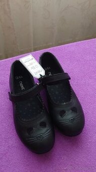 Next nové s visačkou nádherné kožené čierne topánky