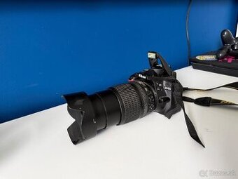 Nikon D3400 + objektív Nikon AF-S DX NIKKOR 18-105mm VR.