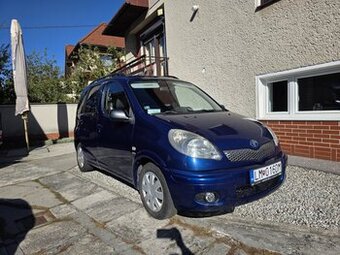 Toyota yaris verso