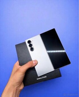 Samsung Z Fold 6 12/512 GB v top stave