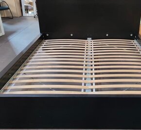 Ikea Malm postel 180x200 cm s matracom