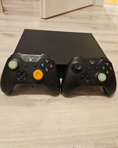 Xbox One X 1TB